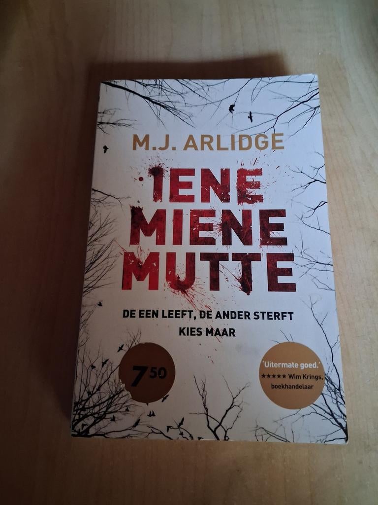 Iene miene mutte, Boeken, Ophalen, Nieuw, M.J. Arlidge