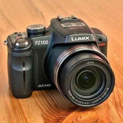 Lumix FZ100 FHD  Impeccable, Enlèvement, Comme neuf, Chargeur