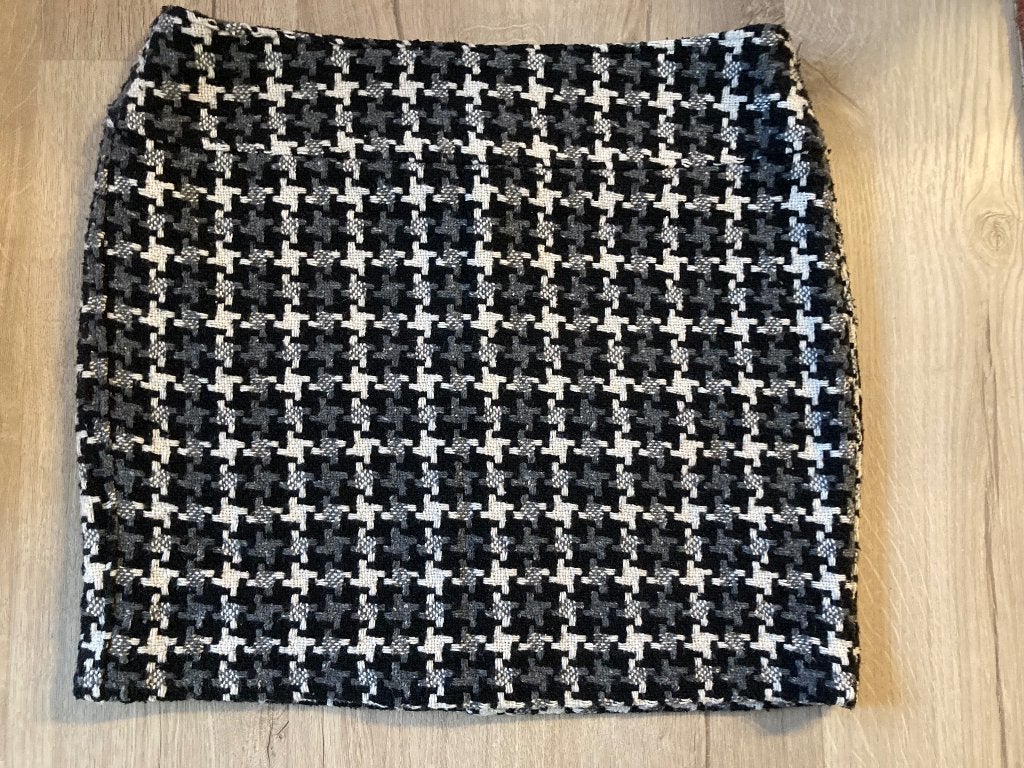 Zwart-witte rok, Kleding | Dames, Rokken, Zwart, Maat 42/44 (L), Ophalen of Verzenden, Zo goed als nieuw