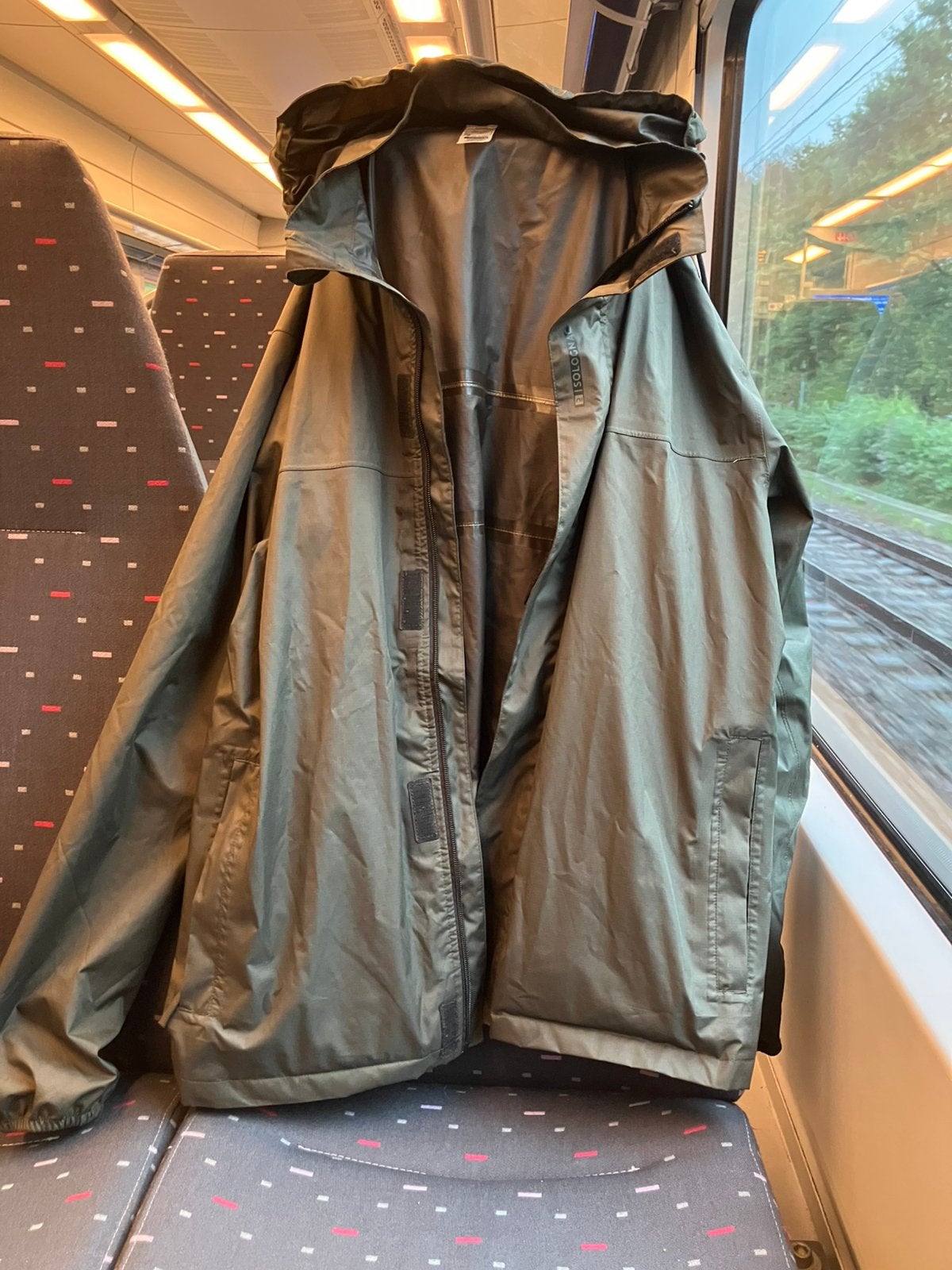 IMPERMÉABLE XL SOLOGNAC, Enlèvement, Comme neuf