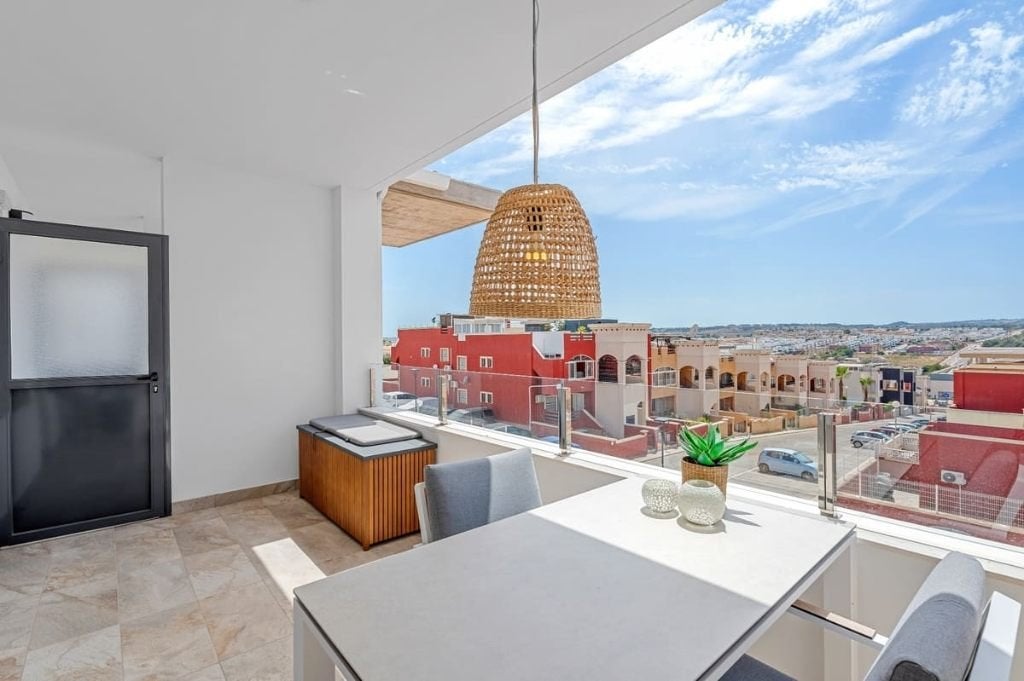 Zo goed als nieuwe bovenwoning/ Playa Flamenca, Immo, Buitenland, Spanje, Los Altos - Playa Flamenca, 154 m², 2 kamers