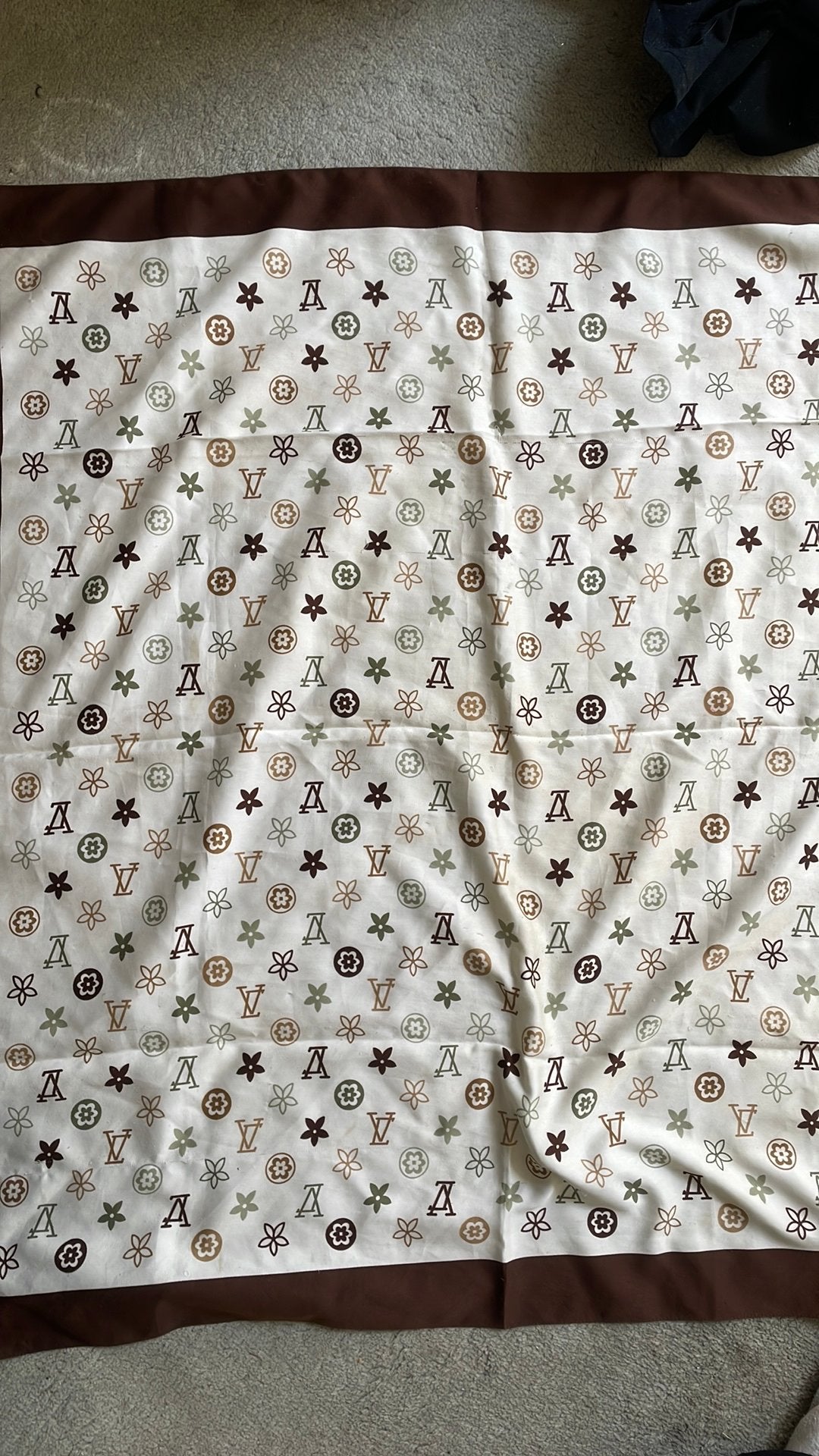 LV Sjaal/Doek, Ophalen of Verzenden