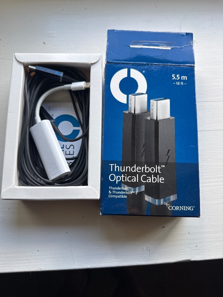 Thunderbolt optical cable 5,5 meter, Audio, Tv en Foto, Professionele apparaten, Ophalen of Verzenden, Zo goed als nieuw, Audio