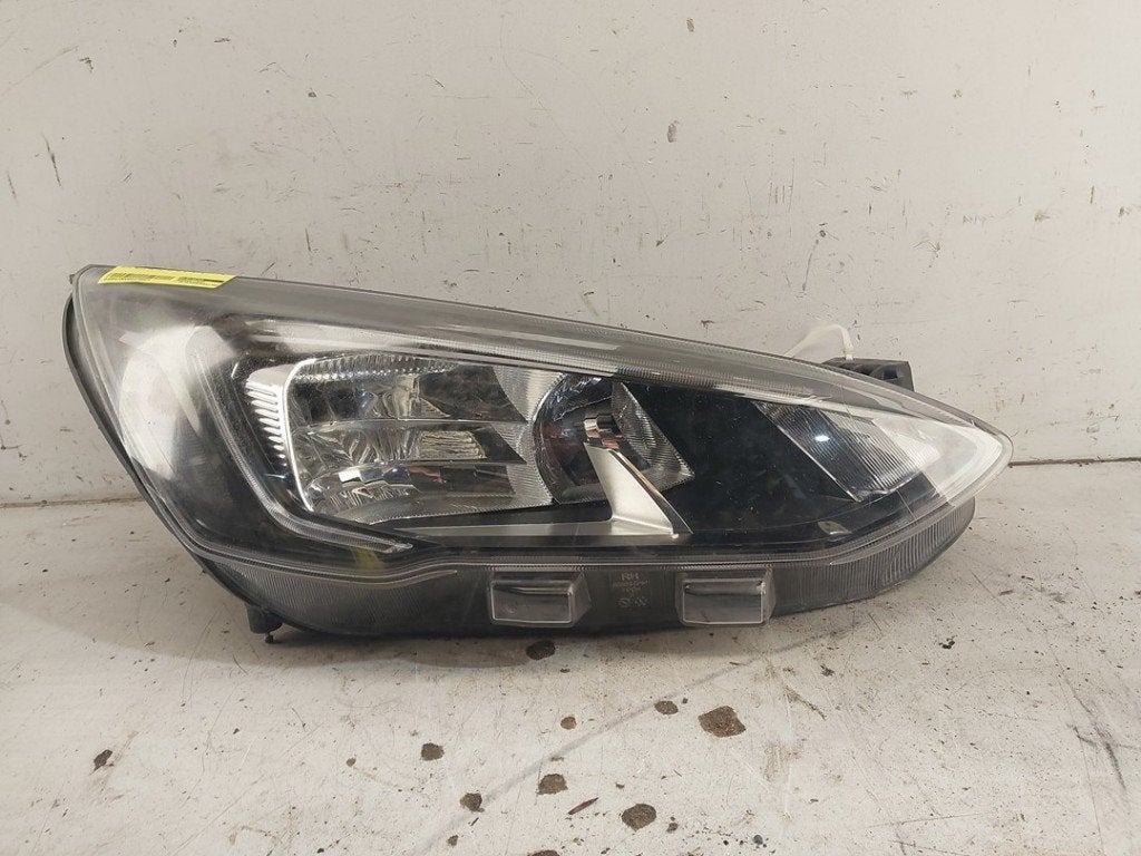 KOPLAMP RECHTS Ford Focus 4 (|MX7B13E014CC|2426659|), Gebruikt, Henry-Ford-Straße  1
50735  Köln, DE, Ford-Werke GmbH, Kunden@ford.com
