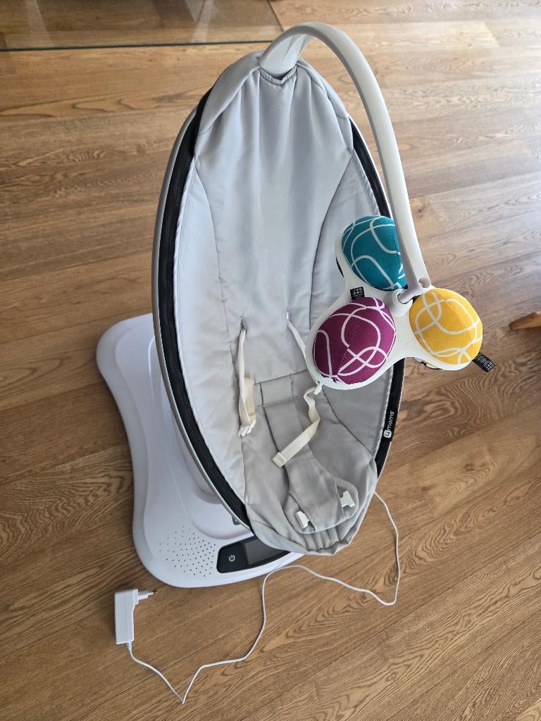 Mamaroo 4 moms, Autres marques, Comme neuf, Enlèvement, Avec ceinture(s)