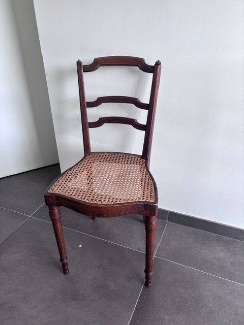 GRATIS 3 mooie oude stoelen, Ophalen