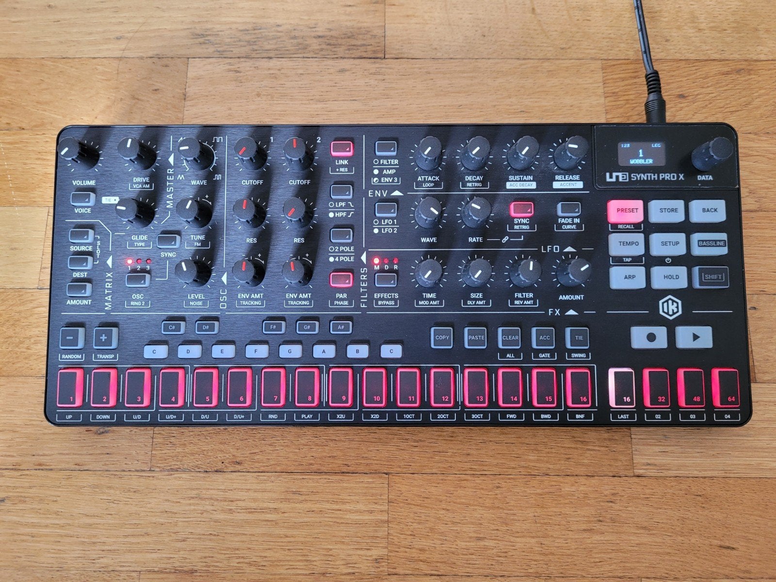 Uno Synth Pro X, Musique & Instruments, Synthétiseurs, Enlèvement ou Envoi