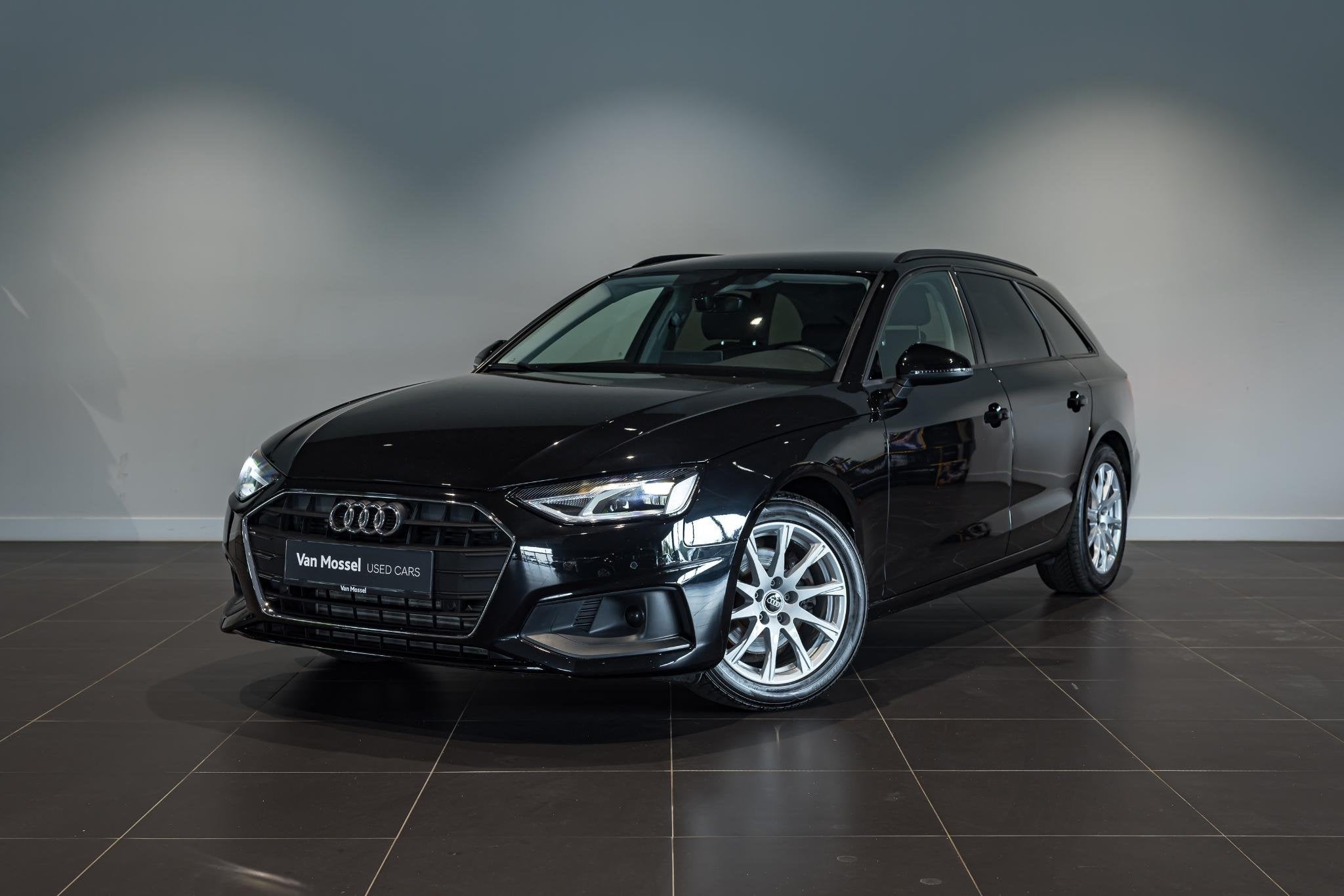 Audi A4 Avant 35 TFSi 110kW S tronic (automatique), Entreprise, 164 g/km, A4, Noir
