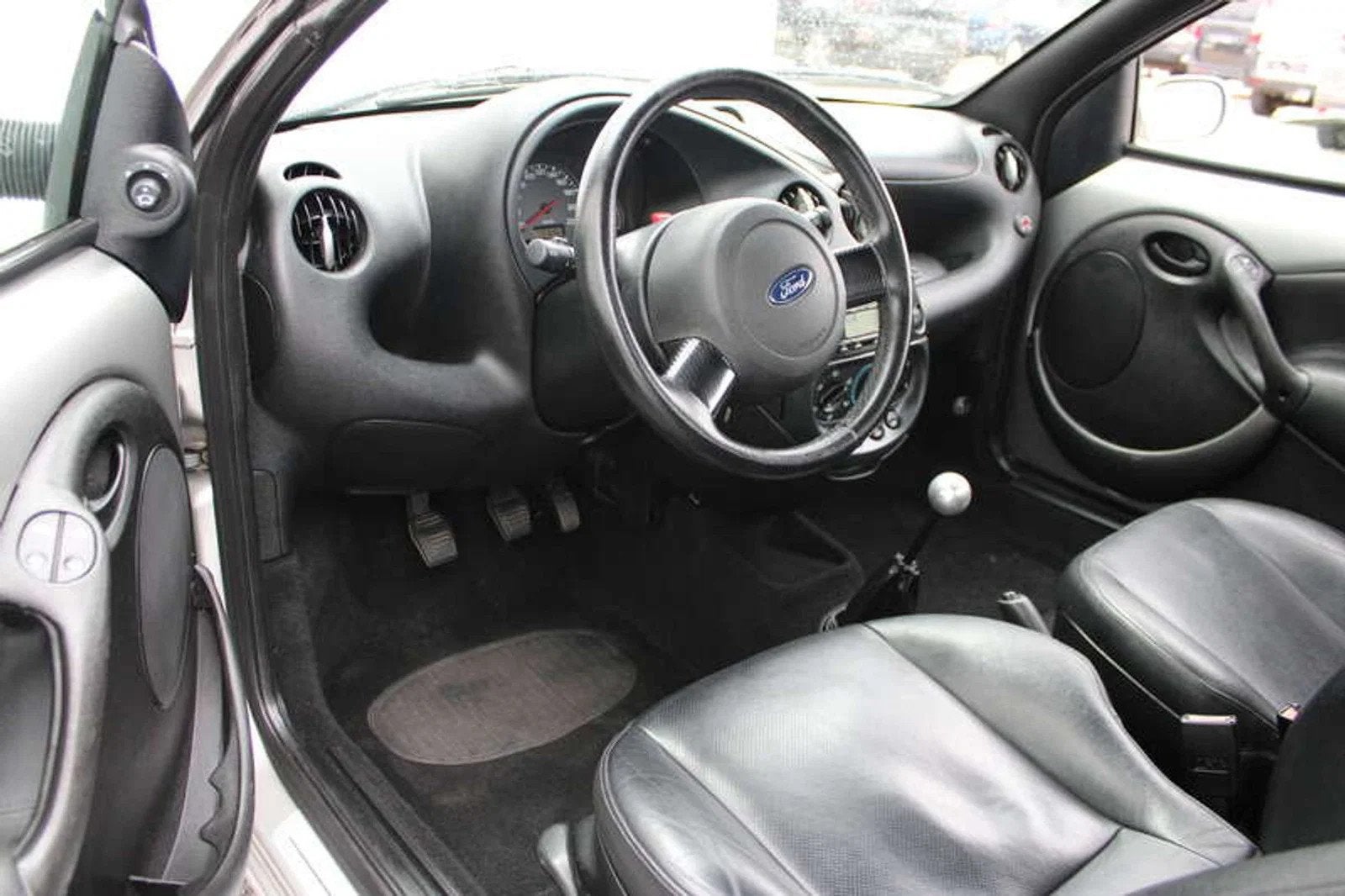 Ford Ka Streetka 1.6i Airco/Leder 2 JAAR garantie!, Auto's, Ford, Gebruikt, 4 cilinders, Lederen bekleding, Leder
