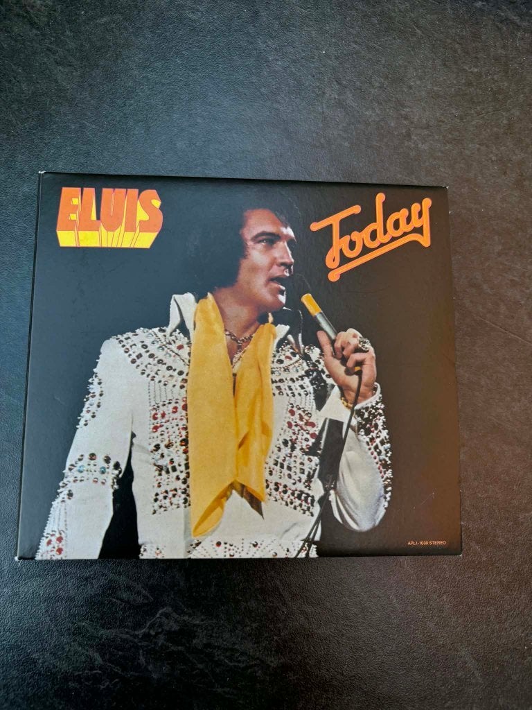 Elvis 2cdbox, Today, legacy edition van RCA label. 10 euro., CD & DVD, Enlèvement ou Envoi, Comme neuf, Rock 'n' roll, Digipak