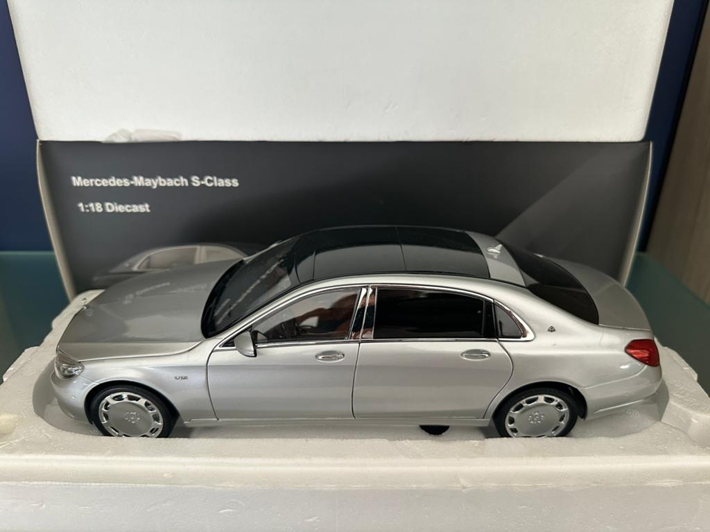 1/18 Mercedes-Maybach S-klasse - Almost Real, Ophalen of Verzenden, Nieuw, Auto, Overige merken