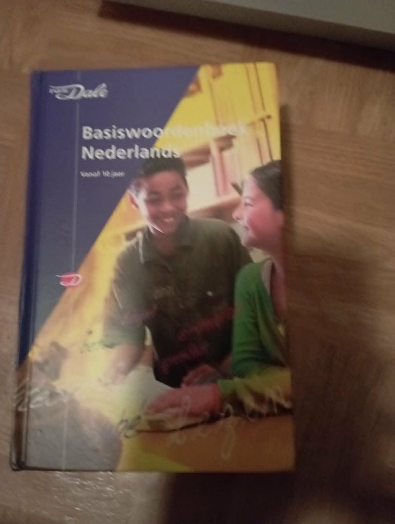 Van Dale basiswoordenboek Nederlands, Livres, Dictionnaires, Néerlandais, Comme neuf, Enlèvement, Van Dale