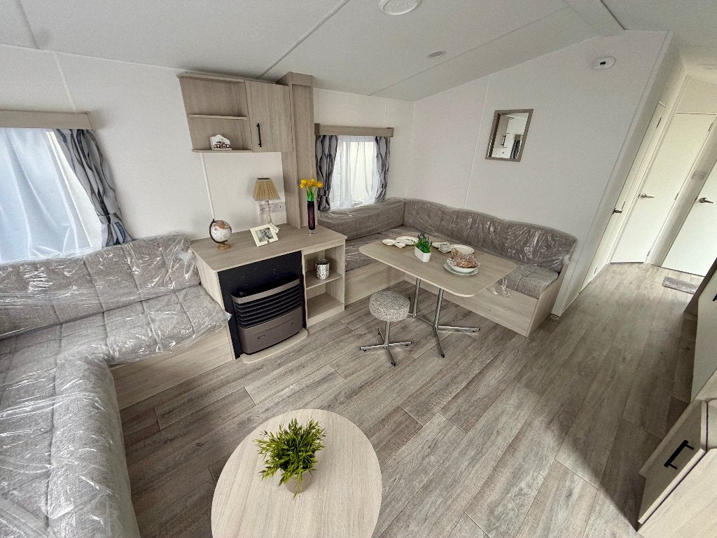 STOCK Tropical 900x370 @ Desmet Caravan Center, Caravanes & Camping