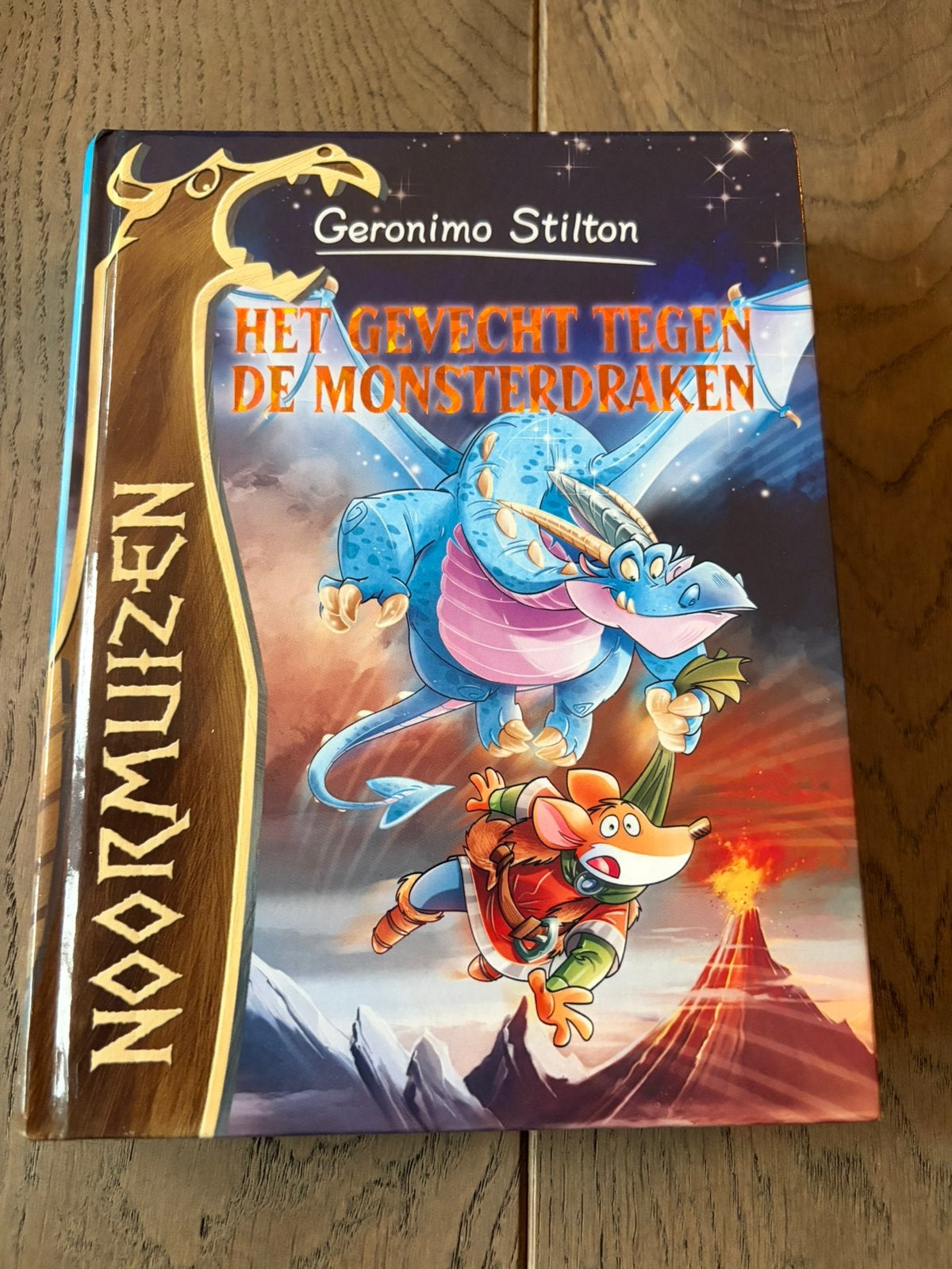 Geronimo Stilton - Het gevecht tegen de monsterdraken, Ophalen of Verzenden, Zo goed als nieuw, Fictie algemeen