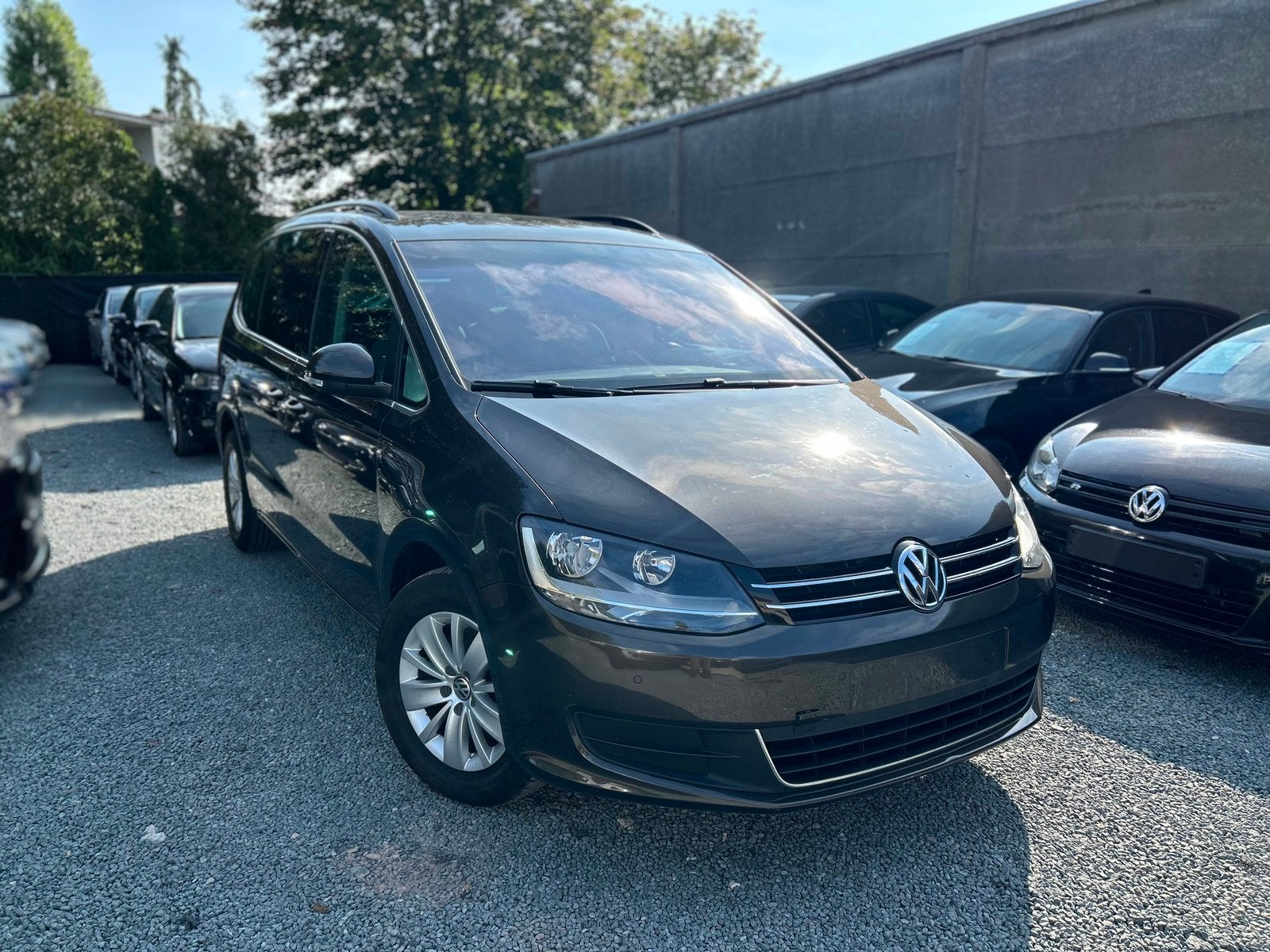 Volkswagen Sharan 2.0 TSI Benzine **7-zits** Automaat DSG, Automaat, Monovolume, 4 cilinders, Bruin