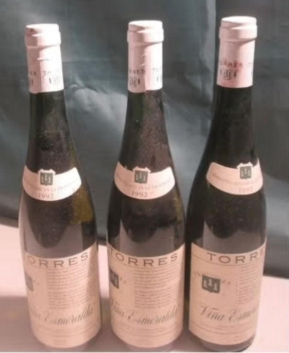 3x Vin espagnol - Torres Vina Esmeralda blanco - 1992, Collections, Enlèvement ou Envoi, Pleine, Comme neuf, Vin blanc