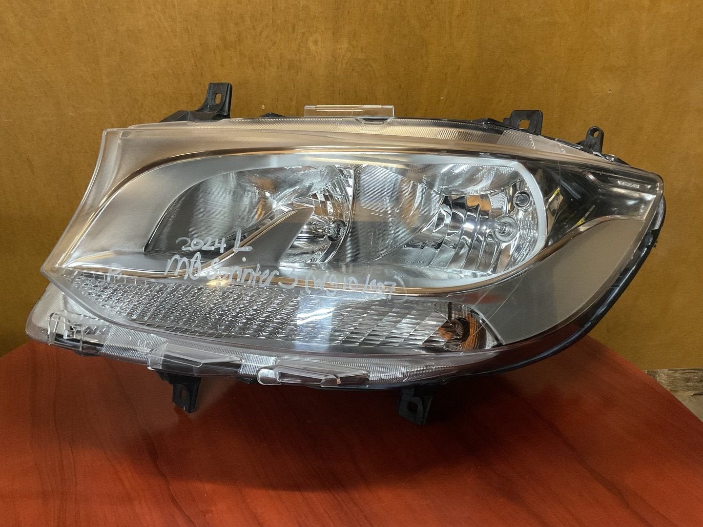 Nette Mercedes Sprinter 3 Koplamp LINKS Model W910 / W907 ev, -, Origine de la pièce connue, Utilisé, -