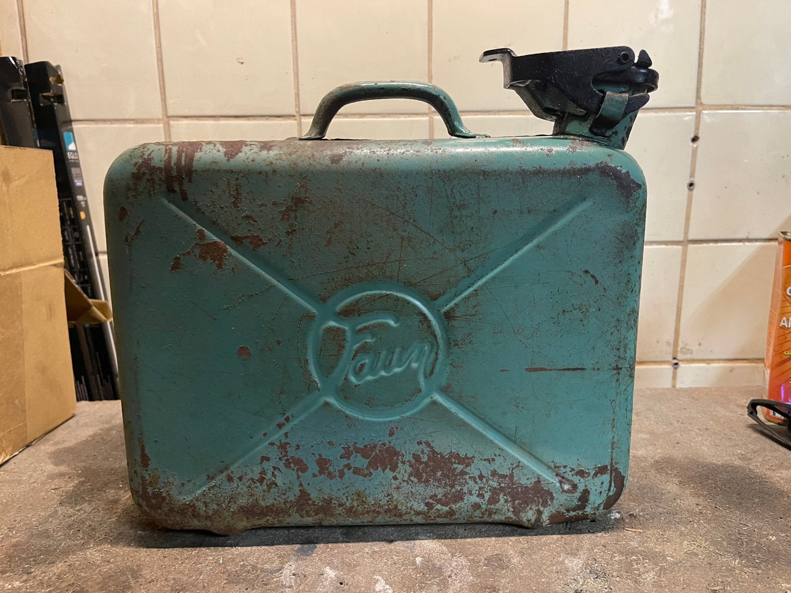 Vintage FAUN jerrycan van 5 liter – bouwjaar 1956, Auto diversen, Ophalen of Verzenden