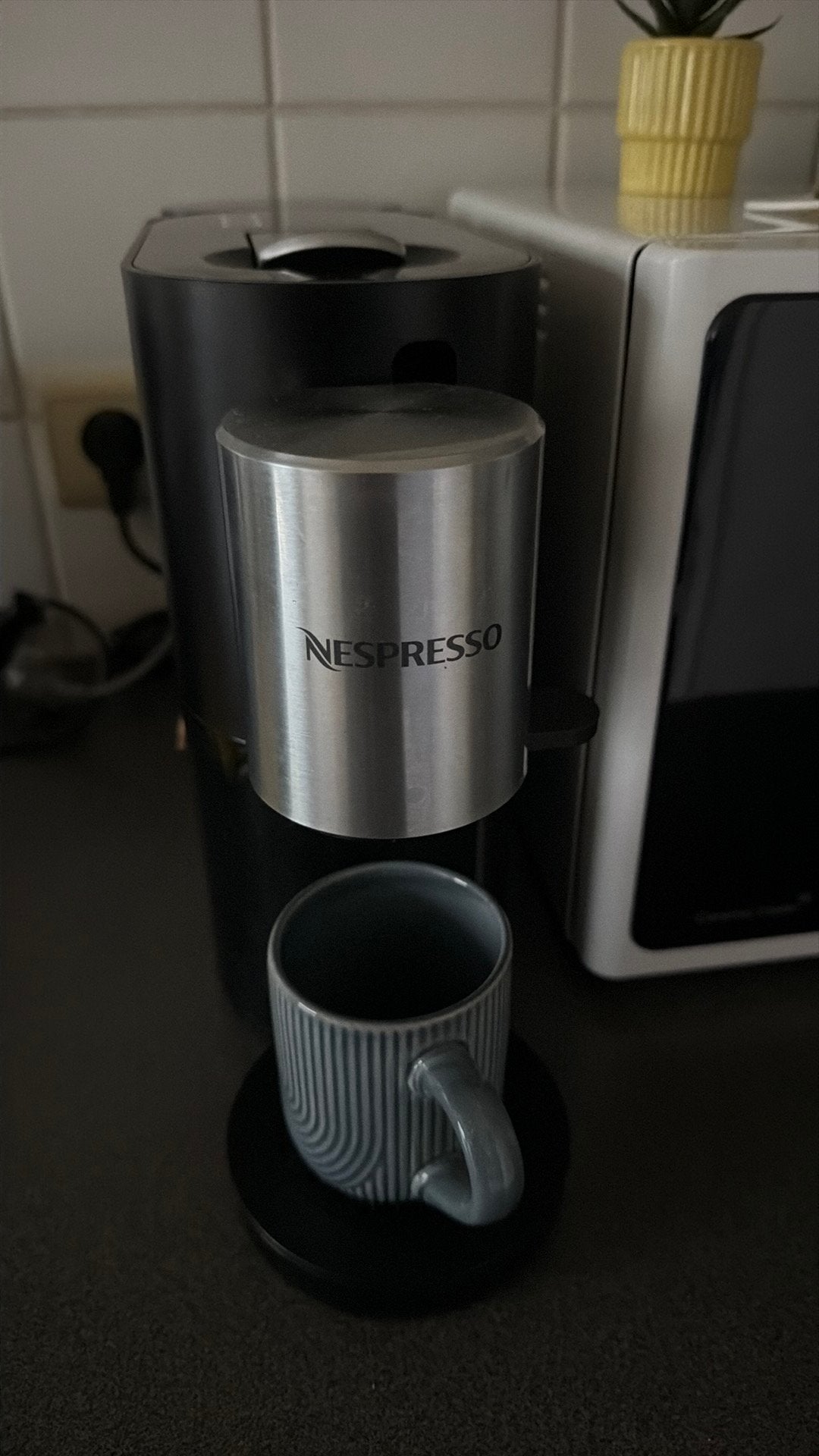 Krups nespresso, Elektronische apparatuur, Ophalen, Zo goed als nieuw, Koffiemachine