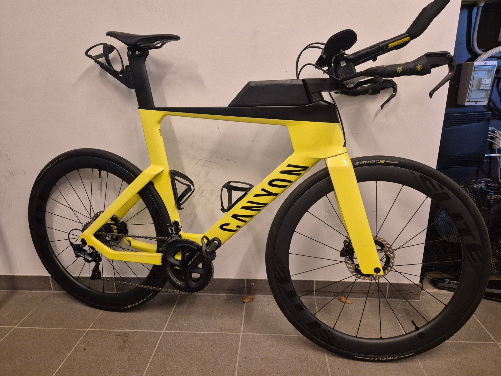 Canyon Speedmax CF8 2023, Fietsen en Brommers, Fietsen | Racefietsen, Ophalen