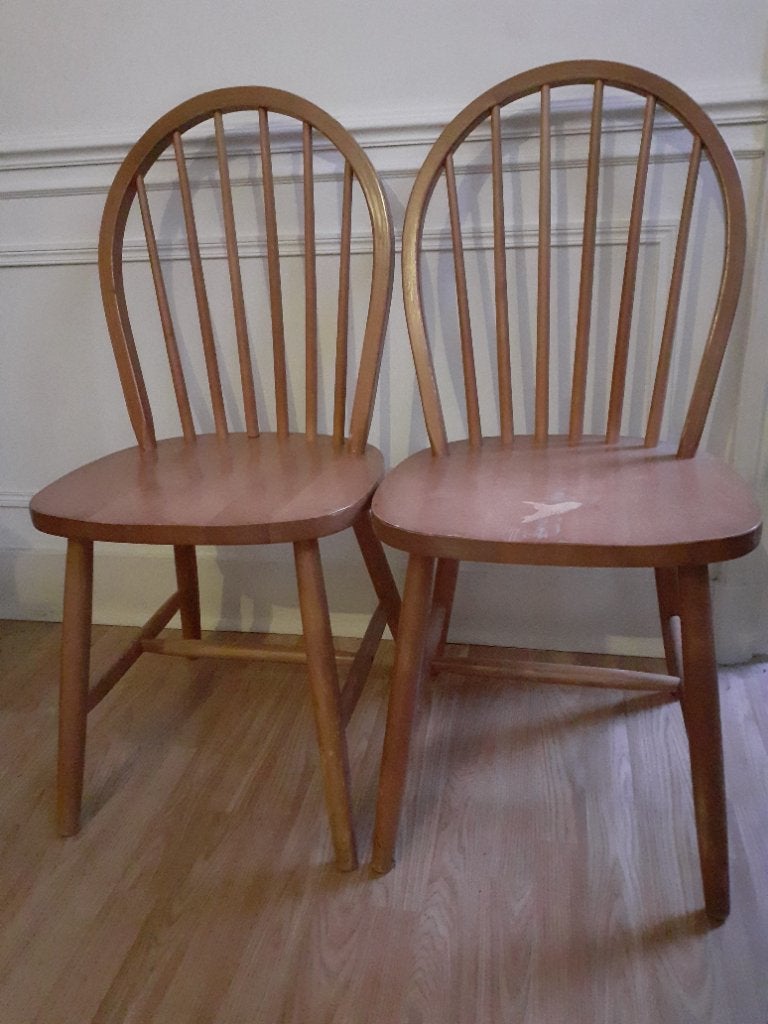 Uccle: 2 chaises Windsor, style Ikea Skogsta, Maison & Meubles, Enlèvement, Utilisé, Windsor, vintage, Bois