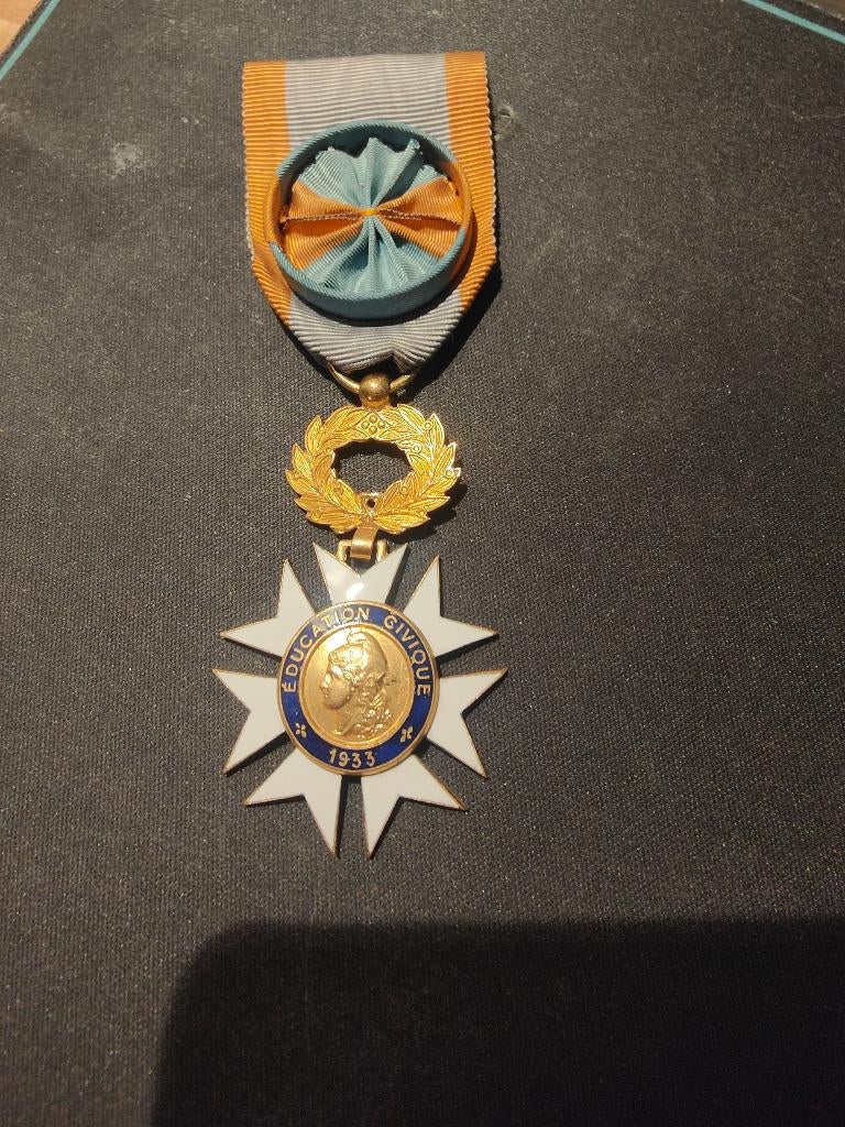 Médaille éducation civique 1933, Enlèvement ou Envoi