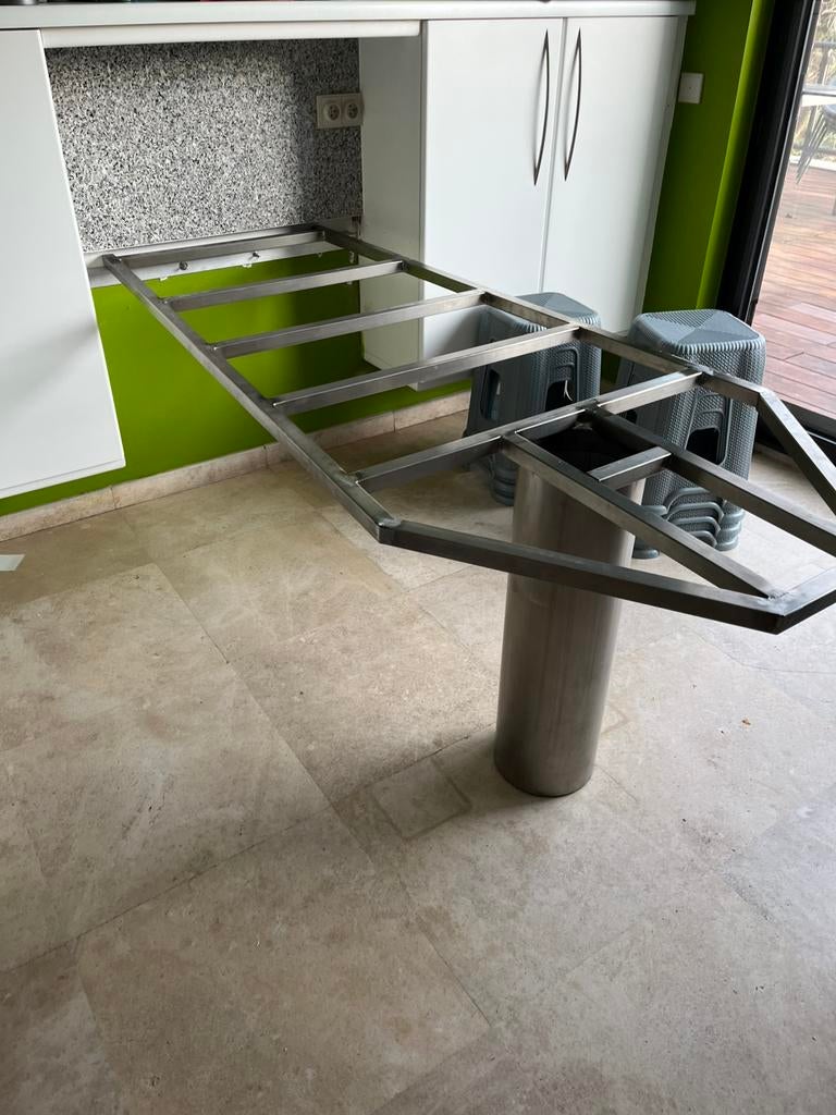Eettafel met stenen blad, Ophalen, Gebruikt