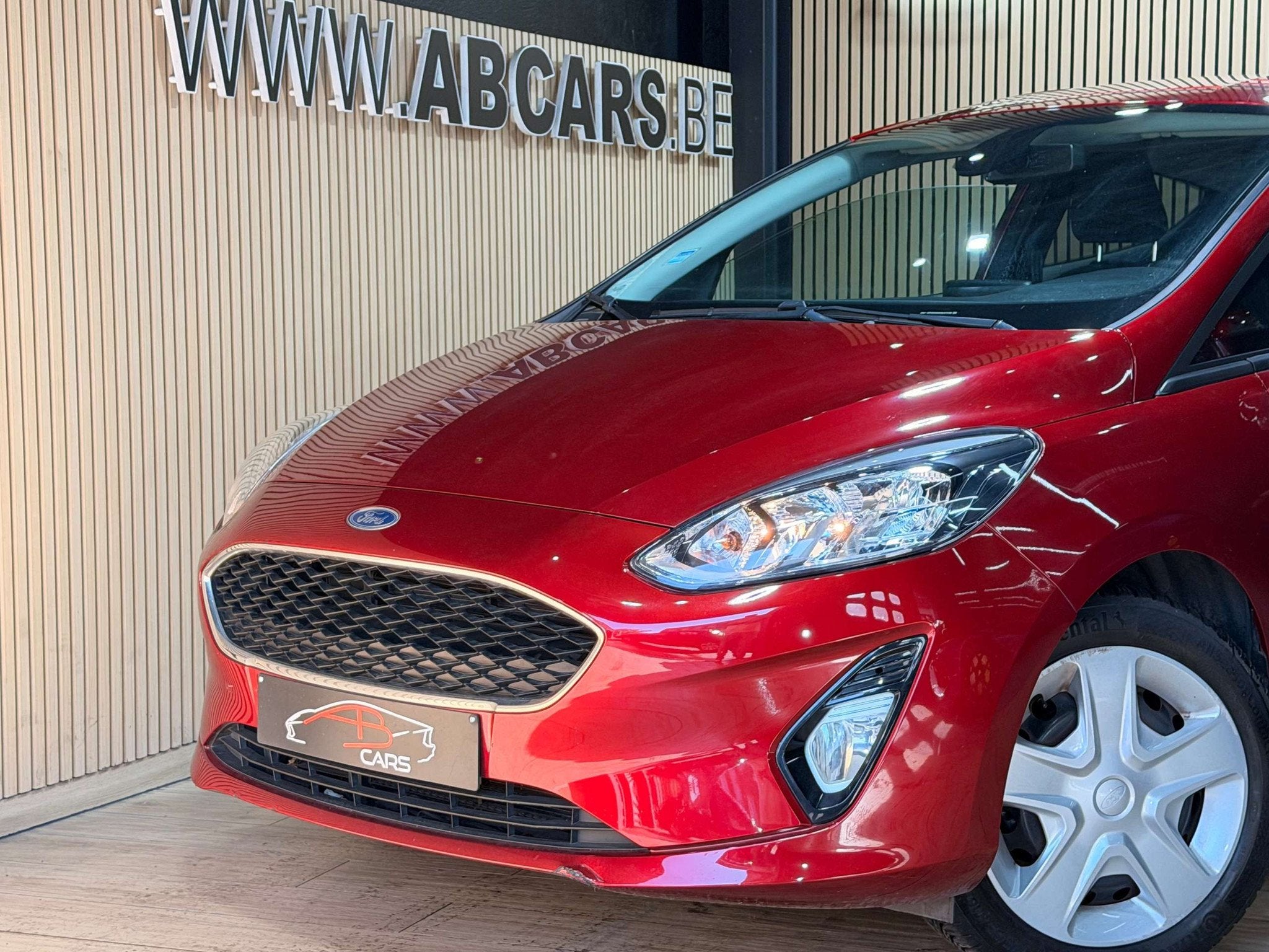 Ford Fiesta 1.1 * UTILITAIRE 2 PLACES * GARANTIE 12 MOIS *, Autos, Camionnettes & Utilitaires, Rouge, Achat, Euro 6, 2 places