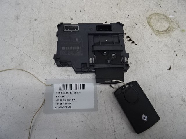 CONTACTSLOT Renault Clio IV (5R) (285905280R), Gebruikt, Renault, Mevr. I. Hauben, Rue de l'Espoir 34 34
4030  GRIVEGNÉE, BE