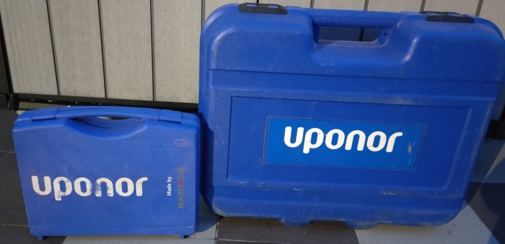 Sertisseuse sans fil Uponor UP75 + Coffrets Mâchoires, Enlèvement, Utilisé, Jeu d'outils, Autres marques