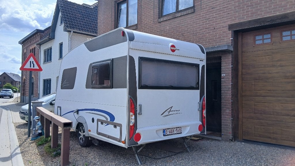 Caravan - Bürstner averso plus, Caravans en Kamperen, Caravans, Particulier, Bürstner, Hefbed, Luifel, Ophalen