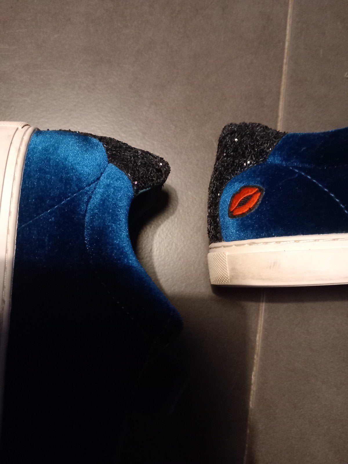 baskets veloutées - taille 40 -> 6€, Vêtements | Femmes, Sneakers et Baskets, Comme neuf, Enlèvement, Bleu