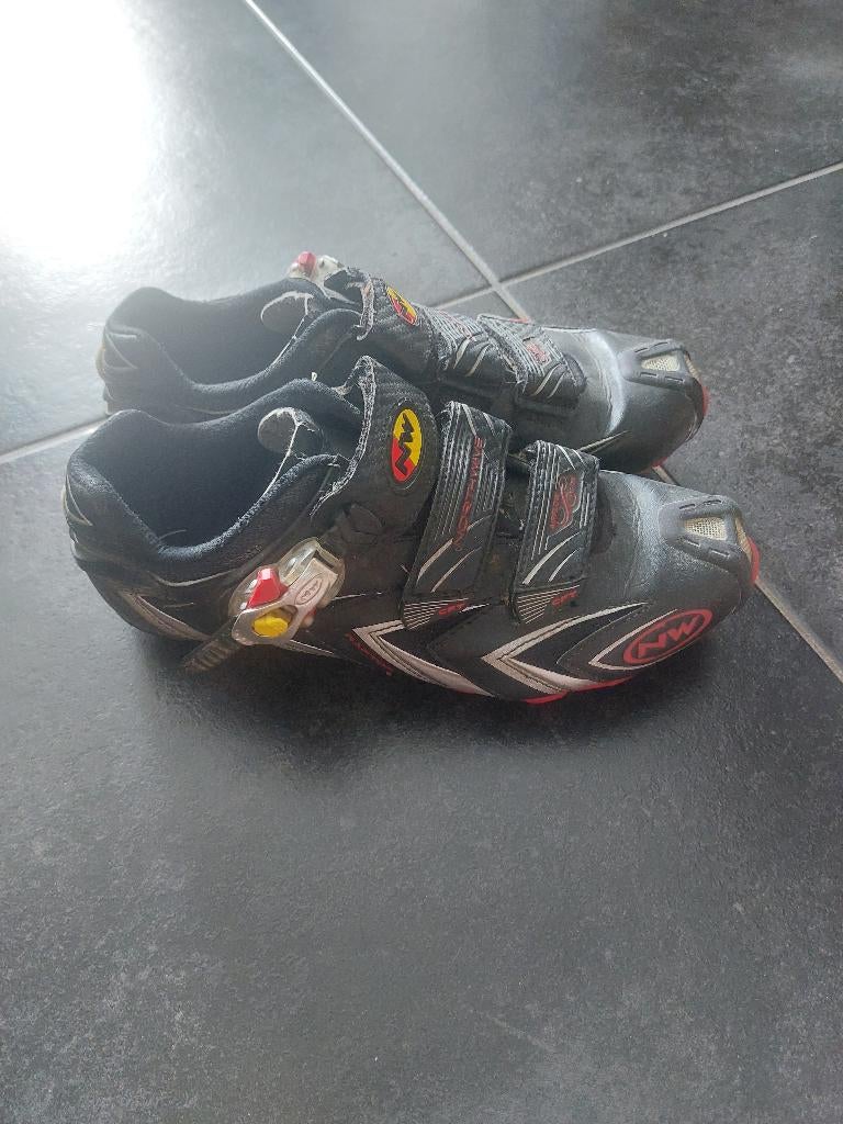 CHAUSSURES DE CYCLISME, Enlèvement ou Envoi, Utilisé, Hommes, Chaussures