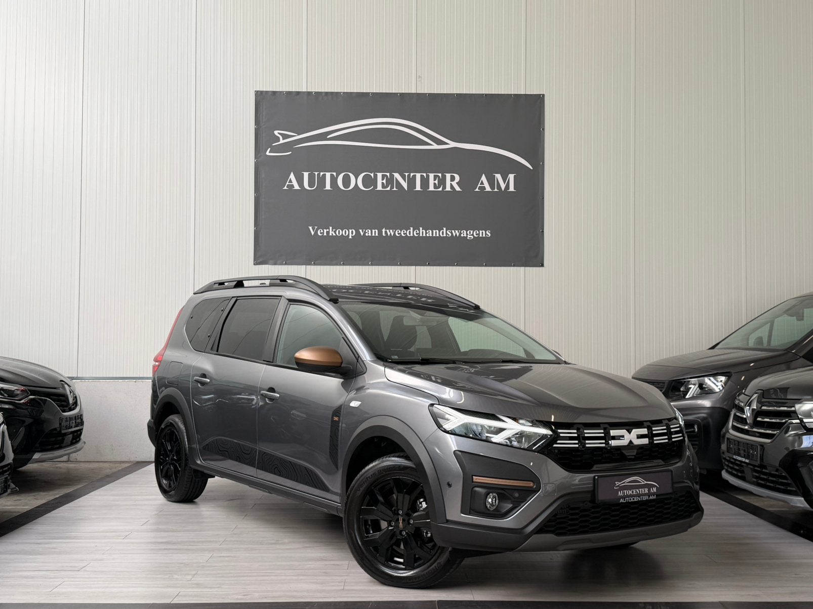 Dacia Jogger 1.0 TCe Expression 7pl FullLed* Cam* CarPlay*, Autos, Argent ou Gris, Achat, Euro 6, Entreprise