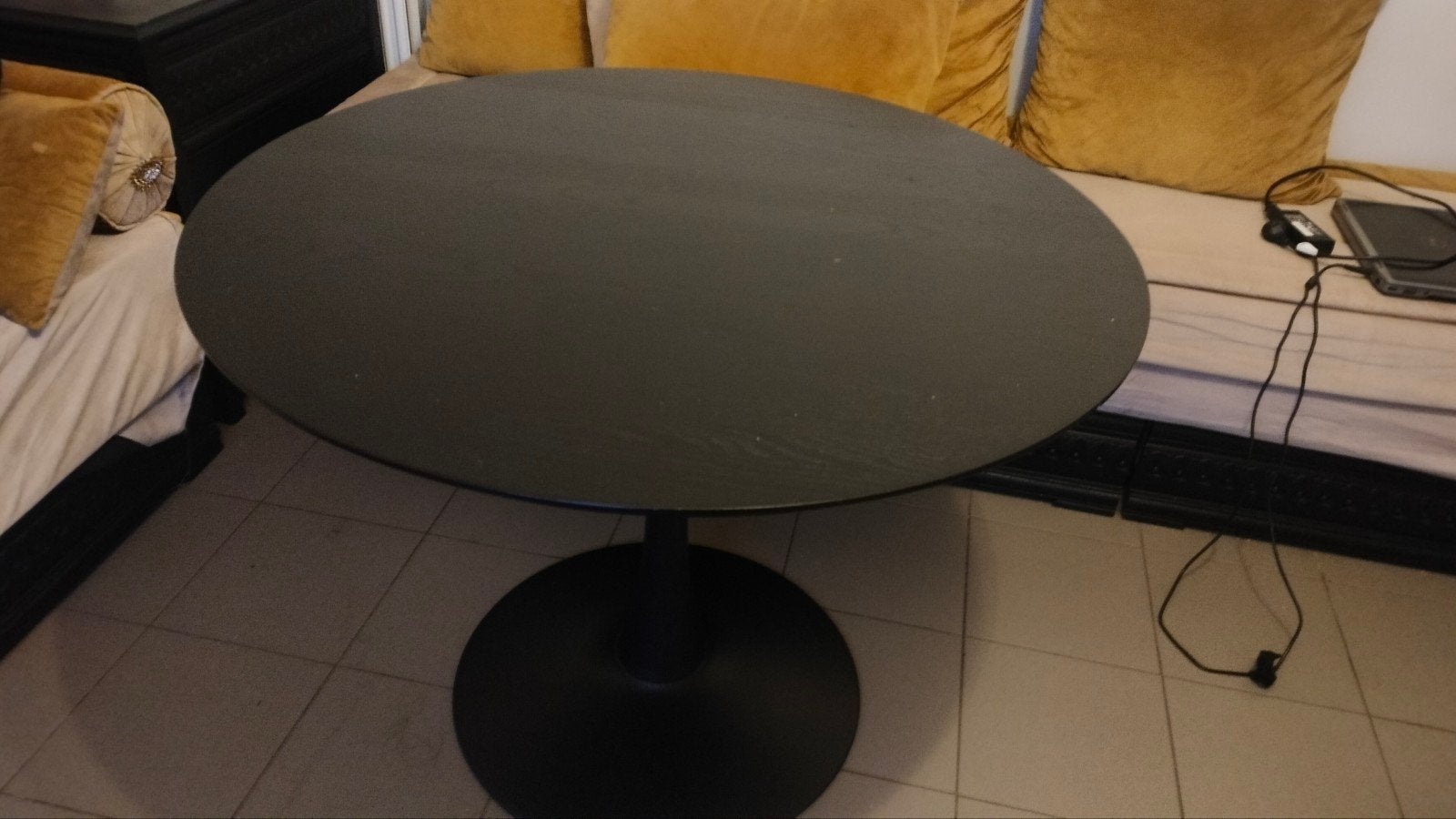 salon table, Enlèvement