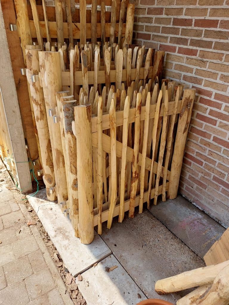 Kastanje kastanjehouten poortje hekwerk palen, Ophalen