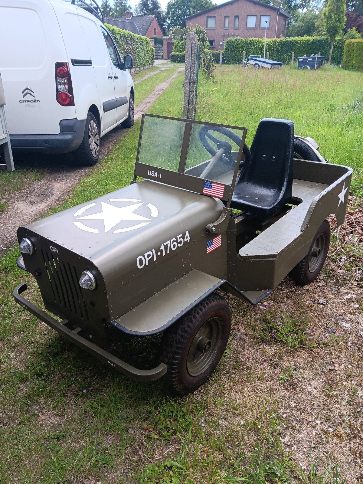 trapauto jeep, in goede staat, prijs 600€, Ophalen of Verzenden, Zo goed als nieuw, Berg, Vrijloopautomaat