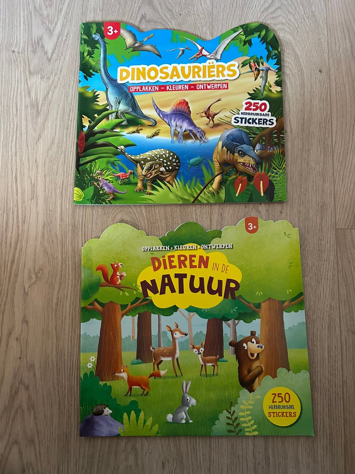 Sticker- en kleurboek, Ophalen, Nieuw