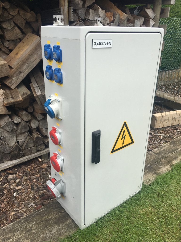 Werfkast  tot 80 Ampere met stopcontact 63A’ 3x400 + N, Bricolage & Construction, Électricité & Câbles, Enlèvement, Utilisé, Interrupteur