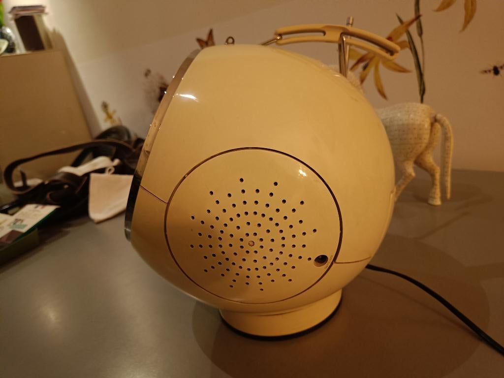 Radio space age 1970, Ophalen, Audio en Video