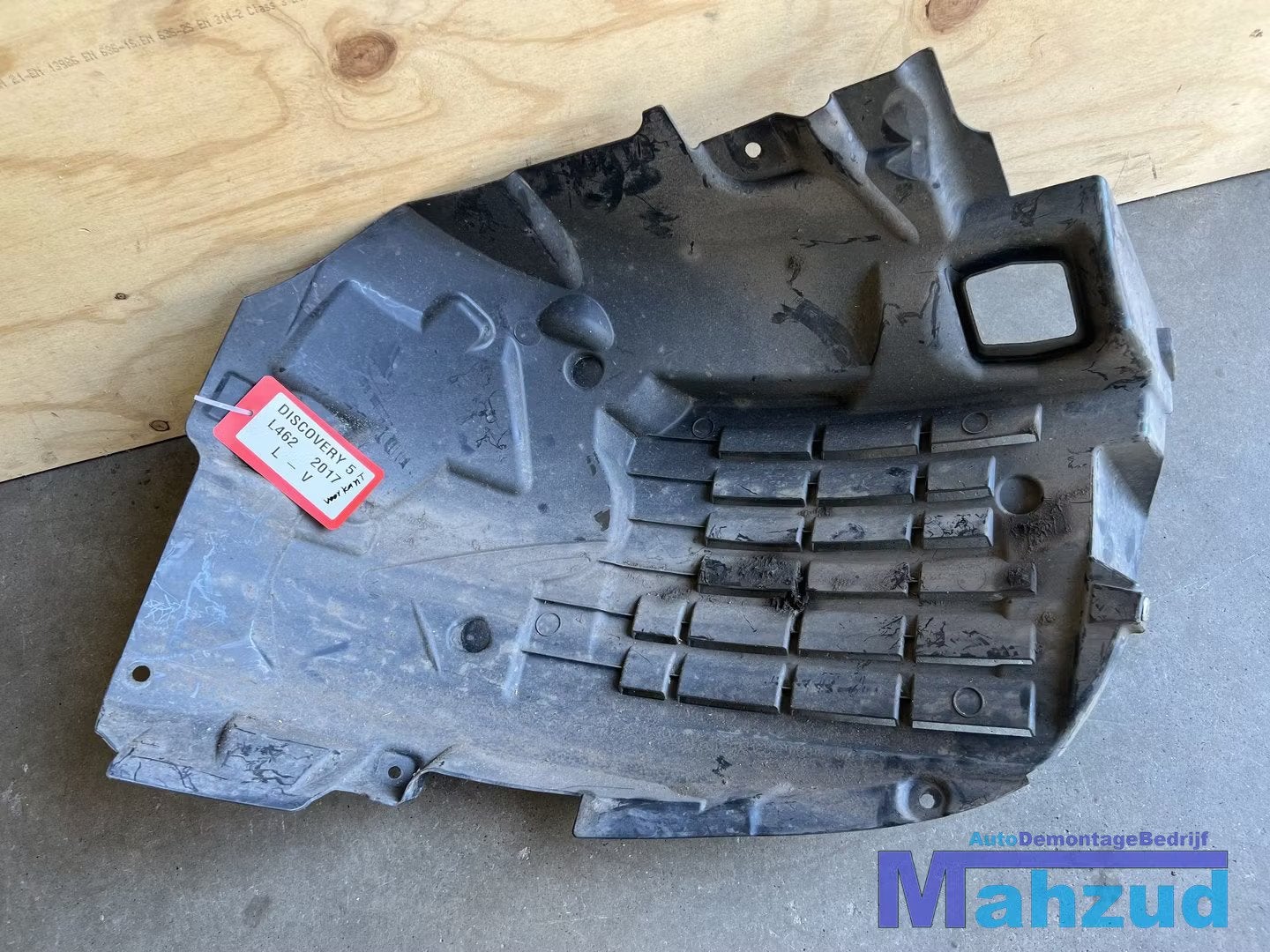 LAND ROVER DISCOVERY 5 V L462 Links voor modderkuip 2017-202, Voor, Dpoffice@jaguarlandrover.com, Abbey Road, Whitley 1
CV3 4LF  Coventry