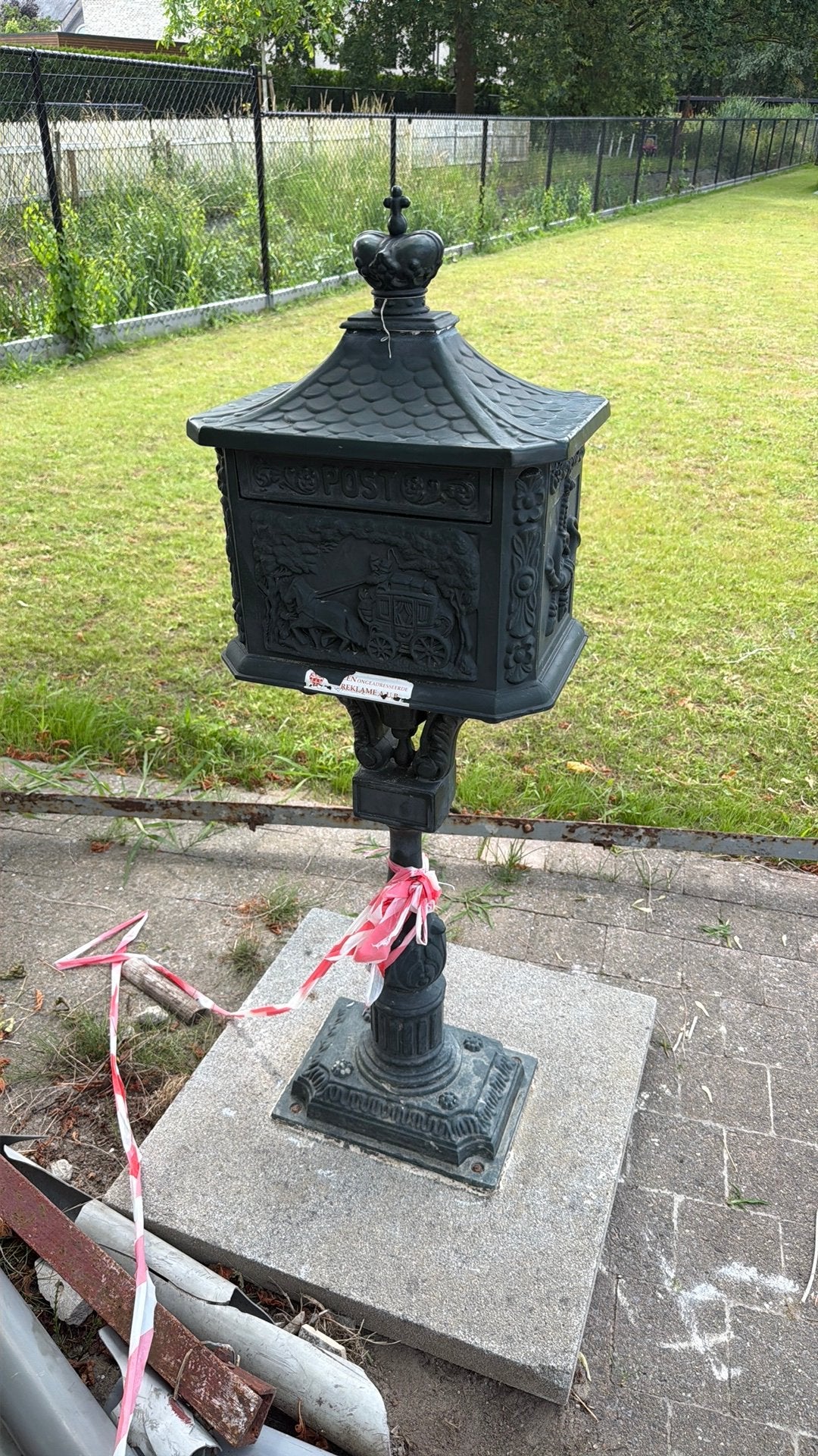 Antieke brievenbus, Ophalen, Gebruikt