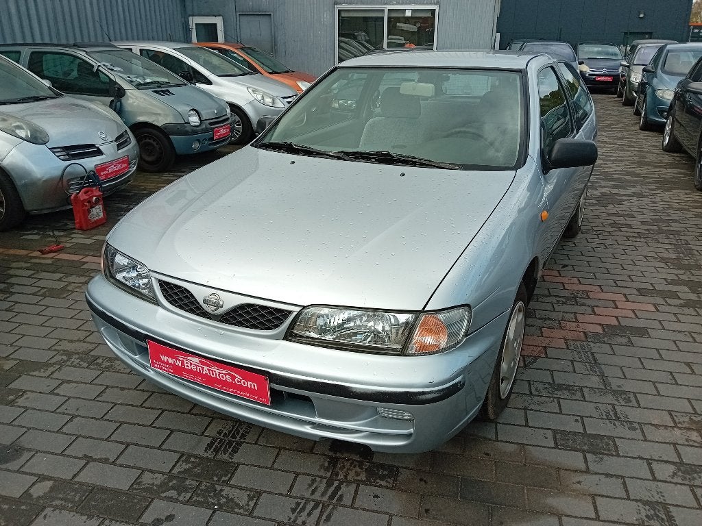NISSAN ALMERA, Autos, Almera, Argent ou Gris, Achat, Entreprise