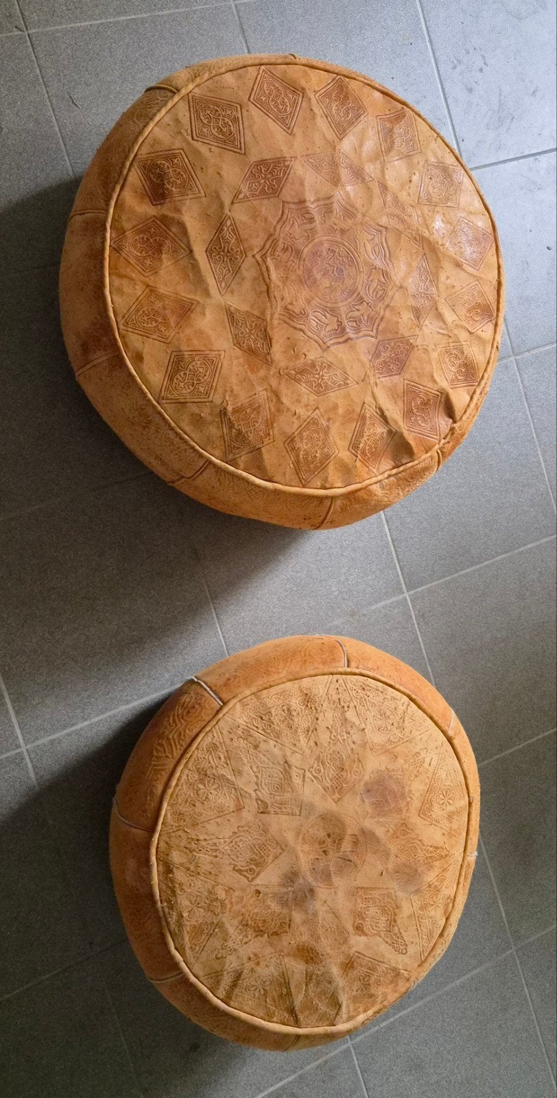 2 poufs, Marocain, Rond, Enlèvement, Utilisé