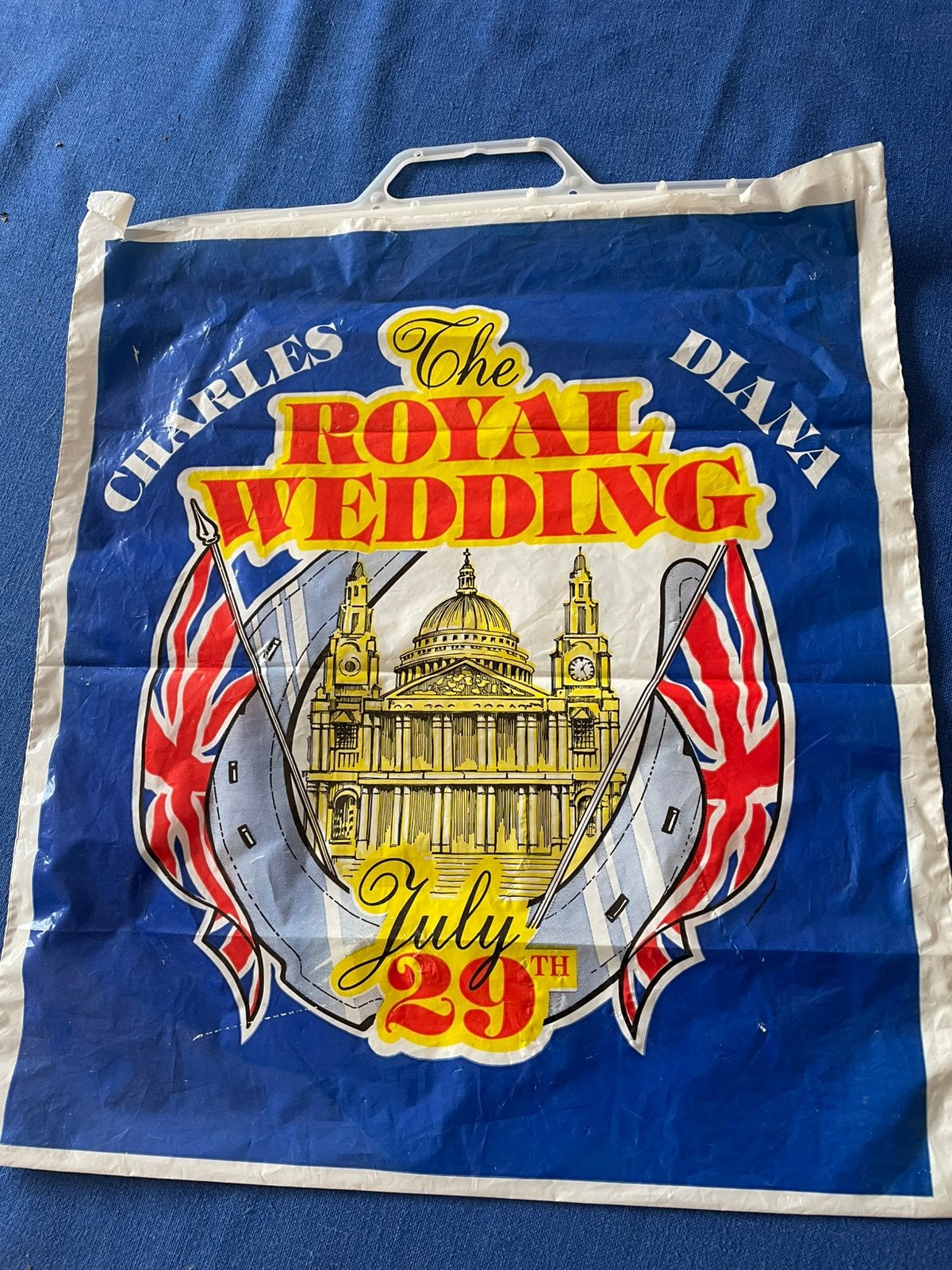 Colectorsitem, Charles en Diana, Royal wedding 29 juli, Collections, Maisons royales & Noblesse, Enlèvement ou Envoi, Utilisé