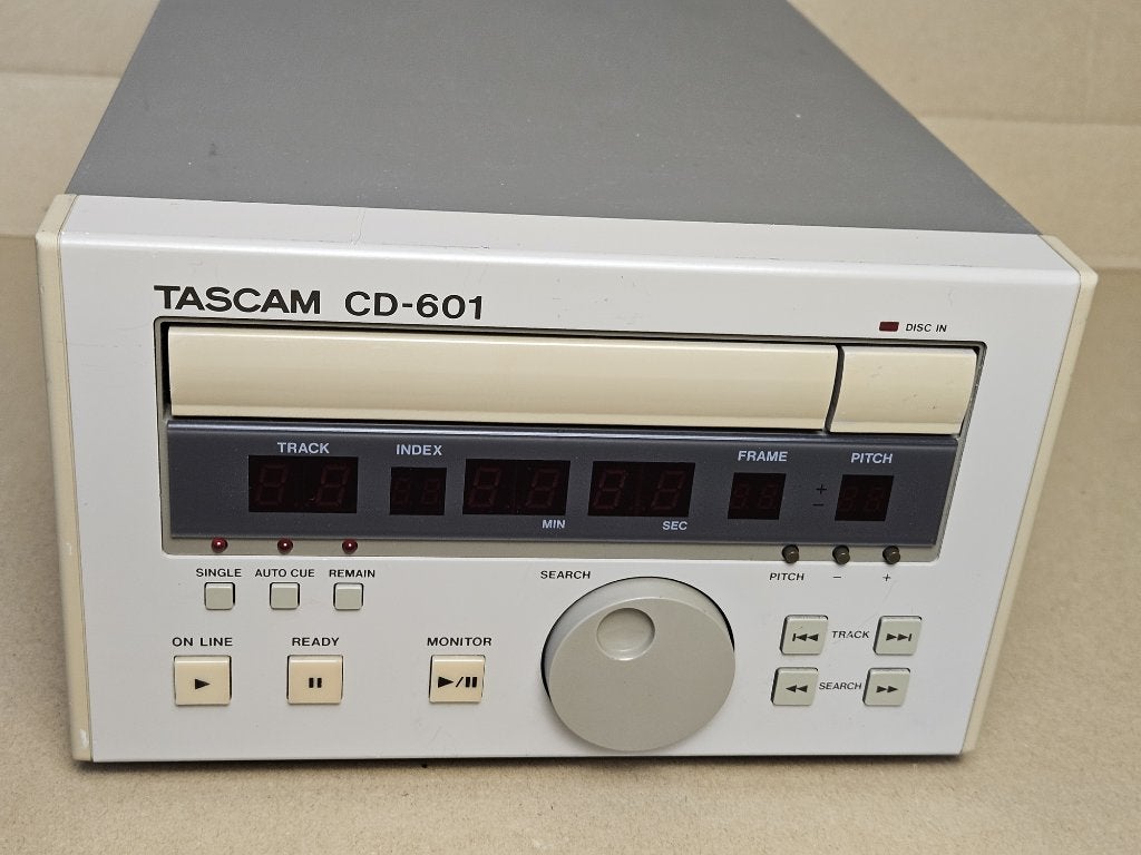 Tascam CD-601, Enlèvement, Ne fonctionne pas