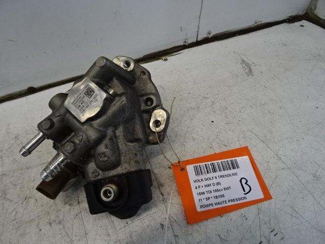 POMPE HAUTE PRESSION Volkswagen Golf VI (5K1) (03P130755), Volkswagen, Volkswagen AG, Utilisé, Kundenbetreuung@volkswagen.de