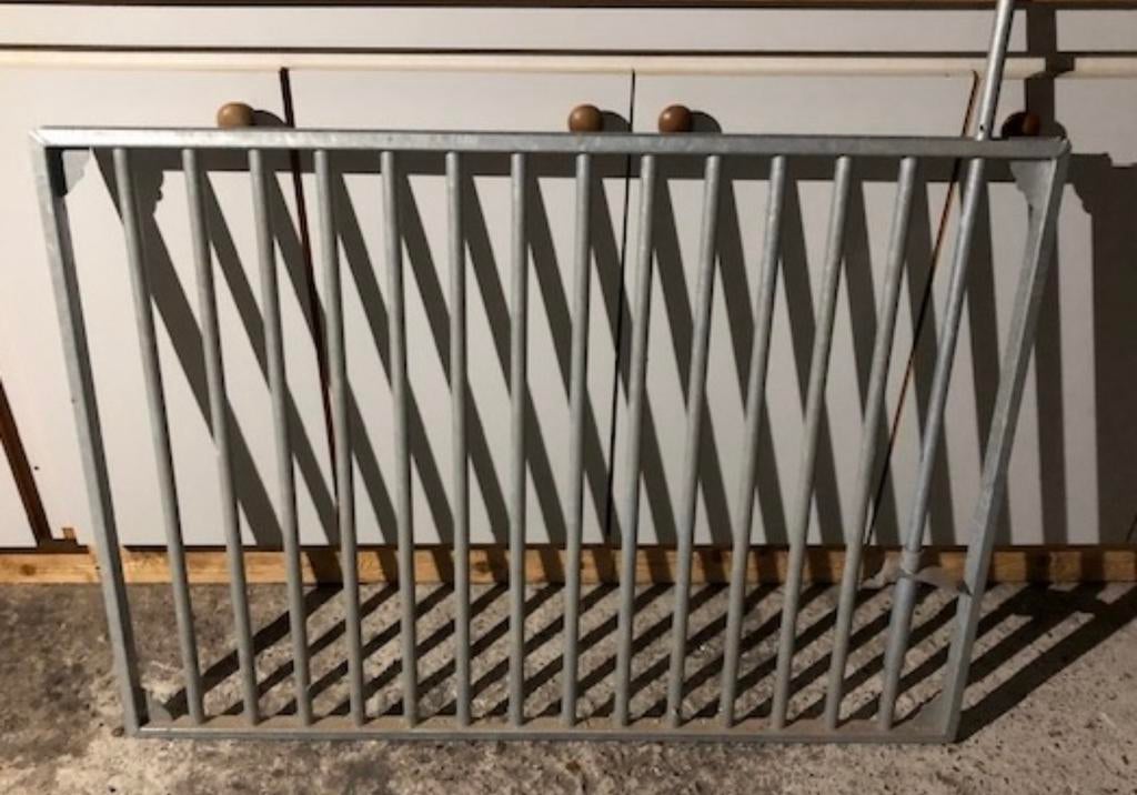 2 nieuwe gegalvaniseerde traliewerken paardenstal