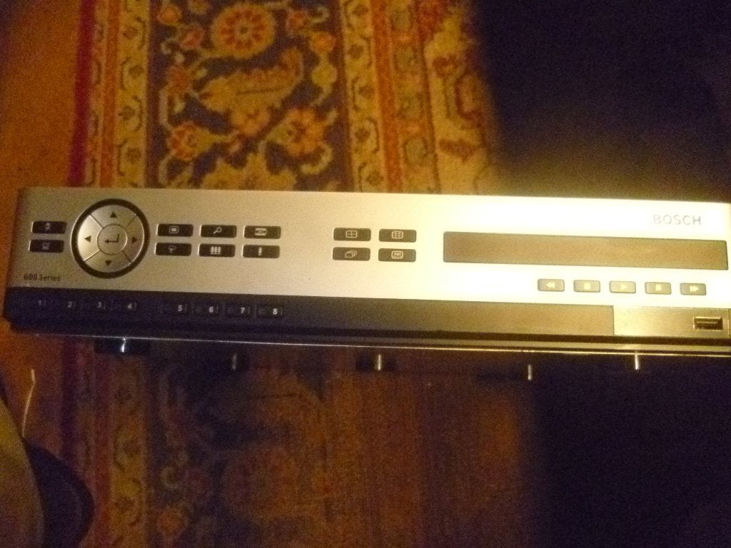 Bosch DVR-630-08A050 bewaking recorder, TV, Hi-fi & Vidéo, Enlèvement