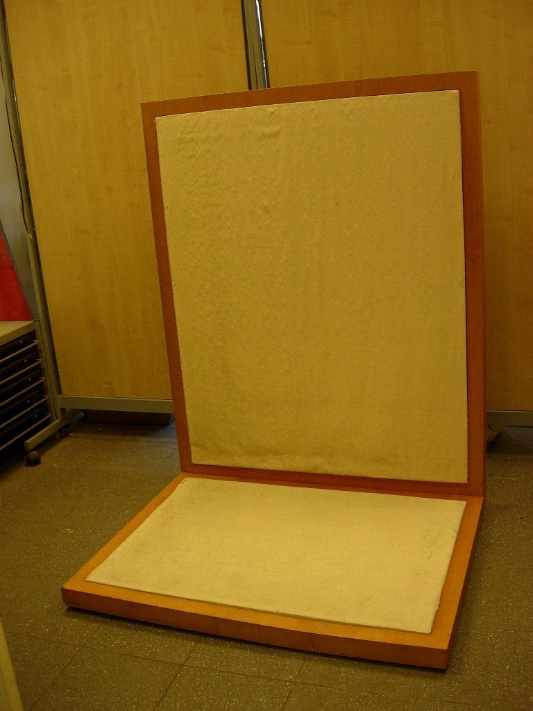 Etalagemeubel, Ophalen